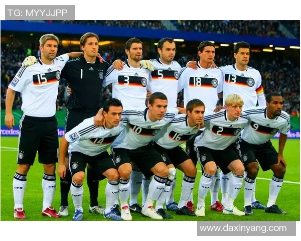 德国足球队现役8号球员实力分析与未来发展展望 德国足球队现役8号球员实力分析与未来发展展望